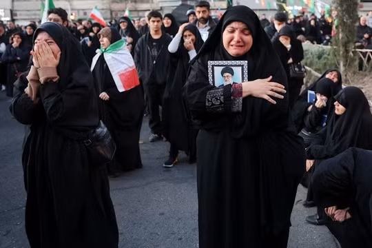 Người dân Iran tiếc thương ông Khamenei, tổ chức quốc tang 40 ngày