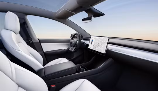 Tesla đối mặt vụ kiện tụng mới vì tay nắm cửa gây tử vong