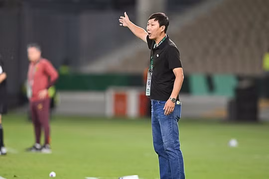 HLV Kim Sang Sik đau đầu với bài toán hàng thủ U23 Việt Nam