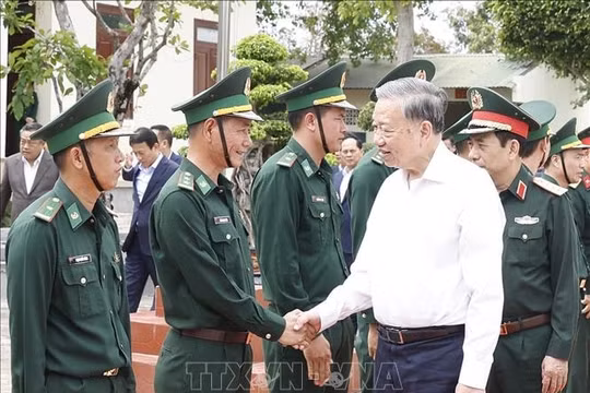 Tổng Bí thư Tô Lâm thăm, chúc Tết cán bộ, chiến sĩ đồn biên phòng EA H’Leo