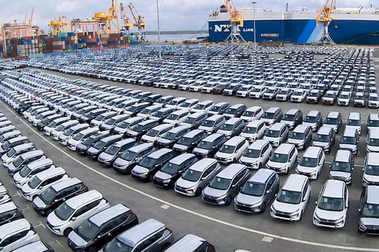 Nhập khẩu ô tô tăng vọt, thị trường kỳ vọng bùng nổ sức mua?