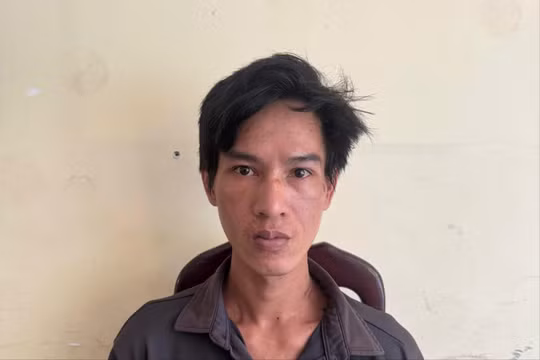 Tây Ninh: Người dân vây bắt tên trộm xe SH