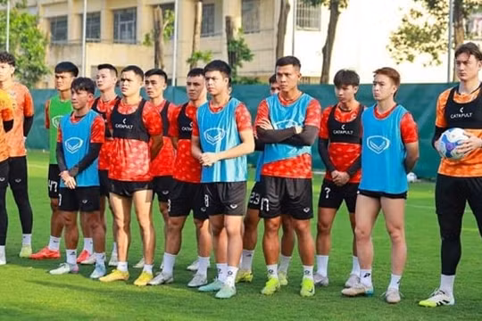Ninh Bình sang Singapore tập huấn: Lời giải cho bài toán giữ ngôi đầu V-League