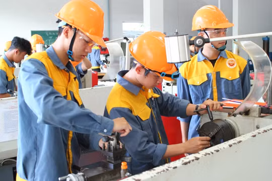 Đề xuất ưu đãi thuế để doanh nghiệp mạnh tay đào tạo kỹ năng nghề