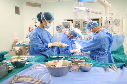 27 Tết Bính Ngọ - ca ghép gan cấp cứu cứu sống người bệnh
