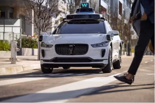 Mỹ điều tra Waymo sau vụ xe tự lái tông trẻ em