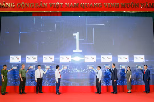 Agribank đồng hành cùng tỉnh Thanh Hoá triển khai mô hình Kiosk hành chính công thông minh - Thúc đẩy chuyển đổi số và nâng cao chất lượng phục vụ người dân
