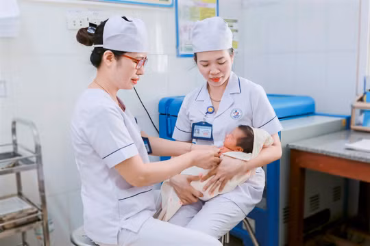 Trung tâm Y tế Đức Thọ (Hà Tĩnh): Nỗ lực vượt khó, nâng tầm chất lượng chăm sóc sức khỏe Nhân dân