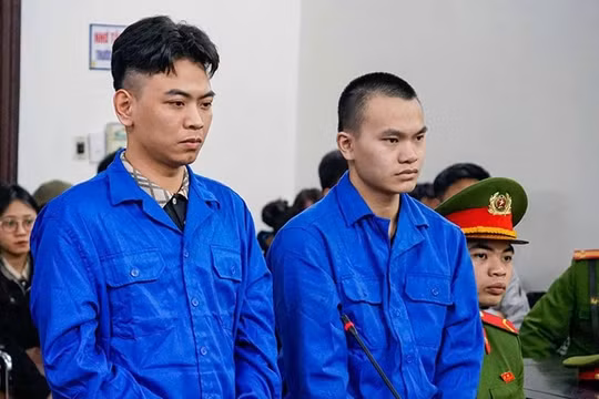 "Tổng tài" phủ nhận việc giơ tay chỉ đạo đàn em đánh nhân viên quán cà phê