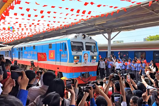 Chuyển đổi VNR thành Tập đoàn Đường sắt Quốc gia, đặt mục tiêu tăng trưởng trên 10%/năm