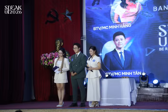 Bán kết SPEAK UP 2026: Bùng nổ tài năng dẫn chương trình với loạt thông tin thời sự cùng Top 20
