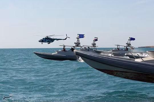 Iran tái áp đặt 'quản lý nghiêm ngặt' eo biển Hormuz