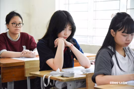 TP Hồ Chí Minh yêu cầu không ép học sinh bỏ thi lớp 10