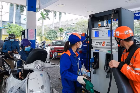 Giữ ổn định xăng dầu trong 'cơn địa chấn’ năng lượng: Những giải pháp linh hoạt của Việt Nam