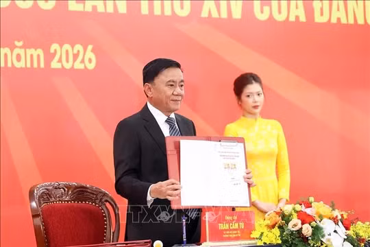 Lễ phát hành đặc biệt bộ tem bưu chính chào mừng Đại hội XIV của Đảng