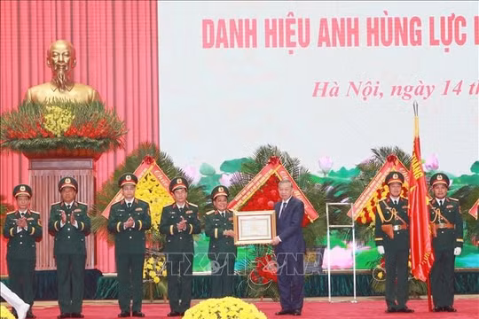 Tổng Bí thư trao Danh hiệu Anh hùng LLVT nhân dân cho Tổng cục Hậu cần - Kỹ thuật