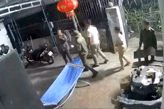 Bắt khẩn cấp đối tượng dùng dao sát hại trưởng thôn, làm bị thương 1 người ở Ninh Bình