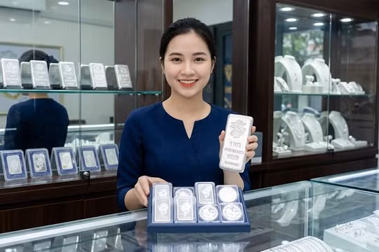 Giá bạc hôm nay 16/4: Giữ vững mốc 3 triệu, xu hướng còn tăng?