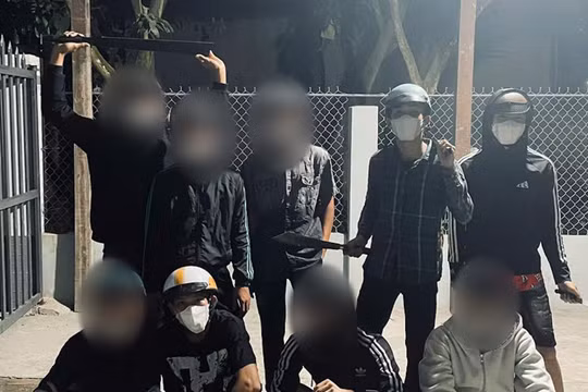 Tạm giữ nhóm đối tượng chém người rồi chụp hình "làm kỷ niệm" ở Đồng Tháp