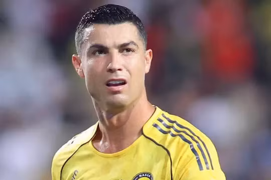 Ronaldo “đình công” tại Al-Nassr, cân nhắc tương lai giữa sóng gió Saudi Pro League