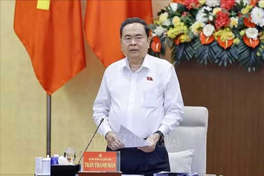 Chủ tịch Quốc hội chủ trì Hội nghị lần thứ tư Ban Chấp hành Đảng bộ Quốc hội