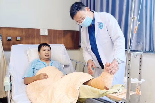 Gia Lai: Nối thành công gót chân đứt lìa cho nam thanh niên bị xe khách cán qua