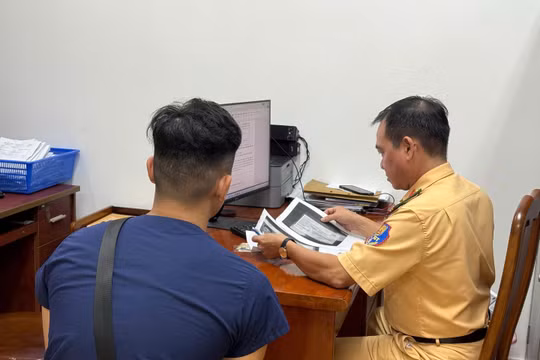 TP Hồ Chí Minh xử lý người hóa trang nhân vật phim điều khiển xe phân khối lớn vi phạm giao thông