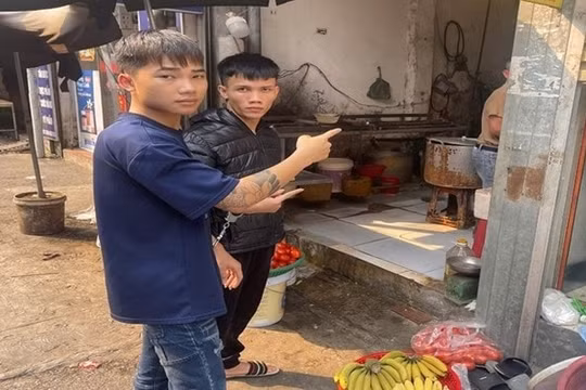 Khởi tố 2 đối tượng dán đè mã QR để lừa đảo chiếm đoạt tài sản