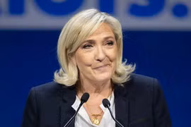 Bà Marine Le Pen tiếp tục tranh cử tổng thống Pháp sau khi được giảm án