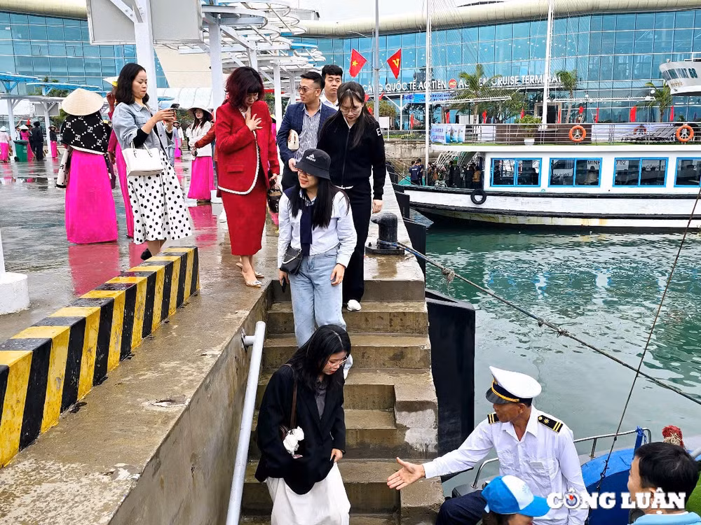 quang ninh chinh thuc khai truong 7 hanh trinh tham quan du lich vinh bai tu long hinh 5