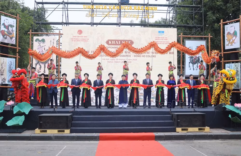 quang ba tinh hoa van hoa bac ninh sac mau tranh dong ho tai ha noi hinh 2