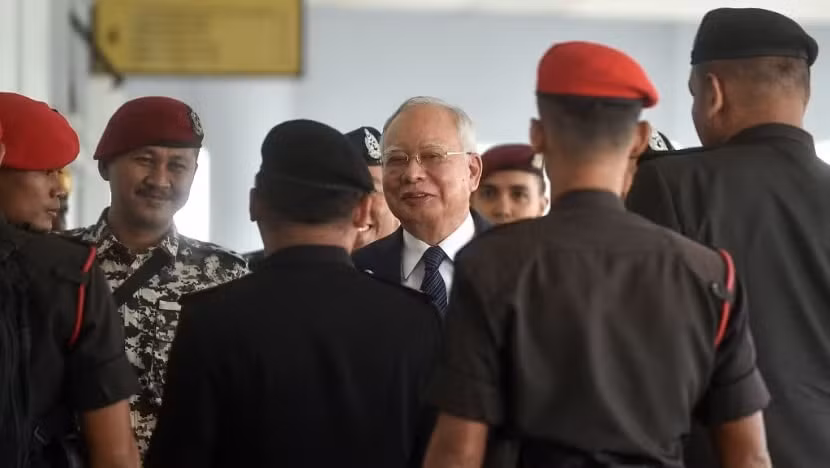 cuu thu tuong malaysia najib razak tiep tuc ra hau toa co the phai chiu them an tu hinh 1