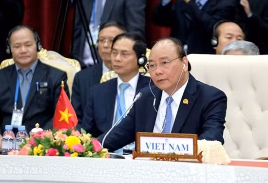 Thủ tướng Nguyễn Xuân Phúc phát biểu tại Hội nghị Cấp cao Hợp tác Mekong - &nbsp;Lan Thương (MLC) lần thứ 2, tháng 1/2018. Ảnh: VGP