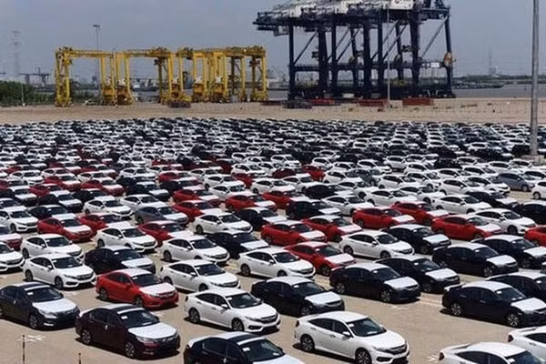 Lượng ô tô nhập khẩu nửa đầu tháng 8/2020 đạt 4.078 chiếc