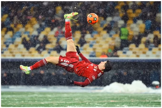 top 11 doi bong da vao vong knock out champions league hinh 8