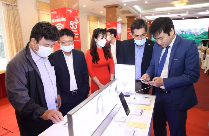 viettel khai truong 5g ban giao mang wifi mien phi tai vinh phuc hinh 2