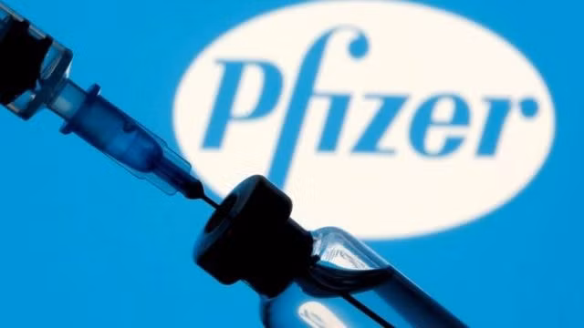 nhan vien nguoi trung quoc bi pfizer kien vi danh cap bi mat ve vaccine covid 19 hinh 1