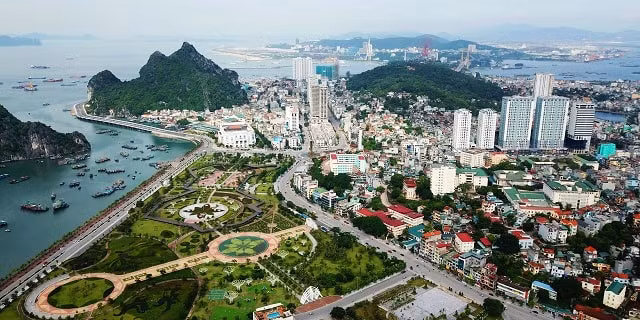 ha long se tro thanh trung tam dich vu du lich quoc gia mang tam quoc te hinh 1