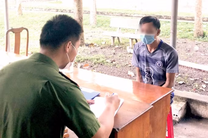 bat khan cap ga bo duong nhieu lan xam hai con rieng cua vo hinh 1