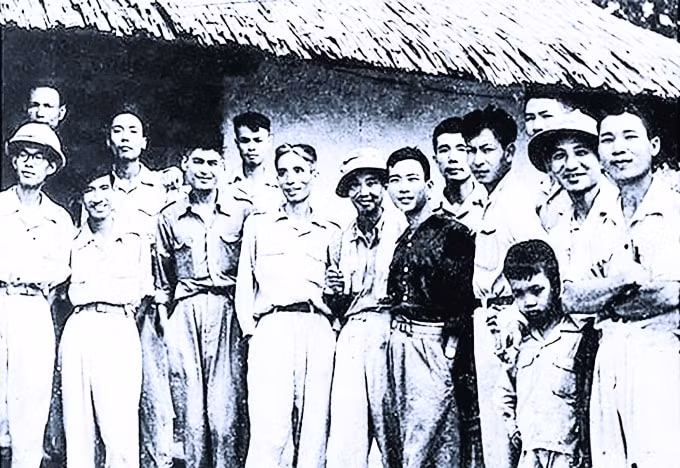 hai hoi nghi dien hong ve van hoa va dich den cua nen van hoa moi cua nuoc nha hinh 1