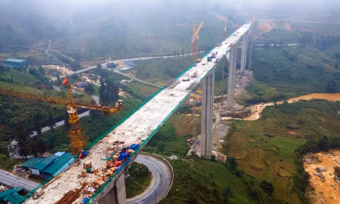 hon 50000 ty dong dau tu xay dung cac cong trinh giao thong trong diem hinh 1