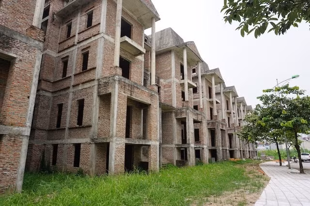 thieu quy dat phat trien chung cu ha noi van co hang chuc du an bo hoang hinh 2