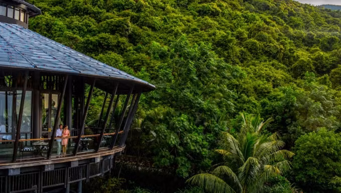 ghi dau khoanh khac voi dich vu ban phao hoa rieng tai intercontinental danang sun peninsula resort hinh 1
