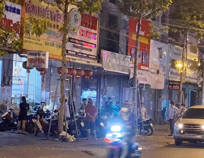 da bat duoc doi tuong cam dau duong day lo de khung hinh 1