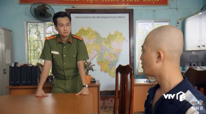 pho trong lang tap 10 hoai chan duong dong va hai de chup anh hinh 1
