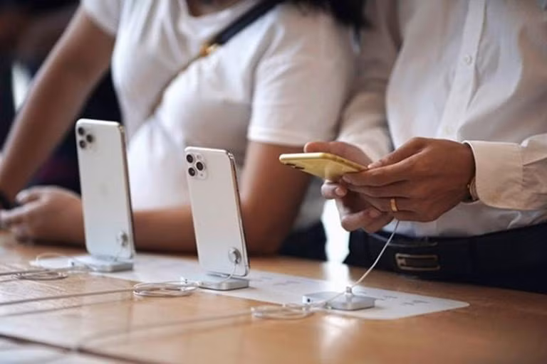 iphone 12 va iphone 12 pro neu gap loi am thanh se duoc apple sua chua mien phi hinh 1