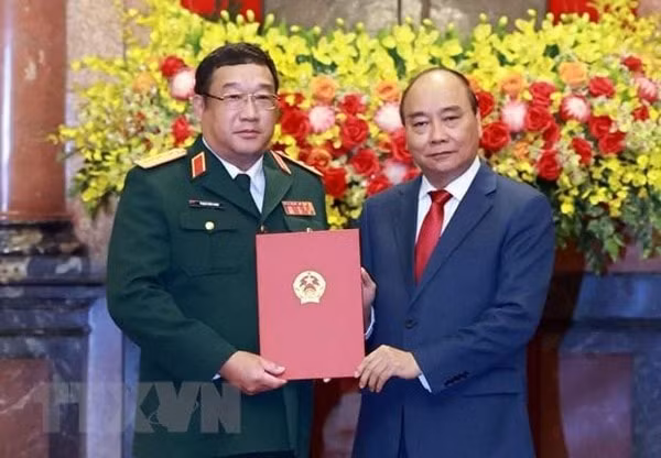 thang quan ham thuong tuong cho thu truong bo quoc phong pham hoai nam hinh 1