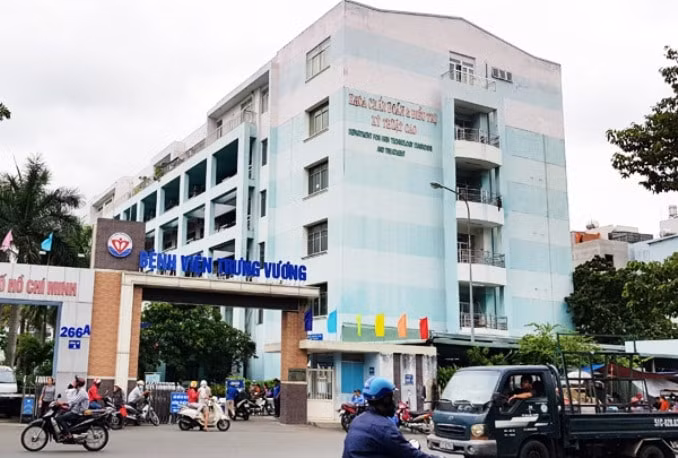 giam doc benh vien trung vuong tp hcm bi ky luat khien trach hinh 1