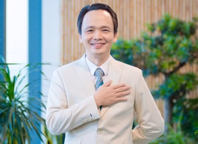 Ảnh Cover - Ông Trịnh Văn Quyết trong bộ trang phục của tiếp viên Bamboo Airways.