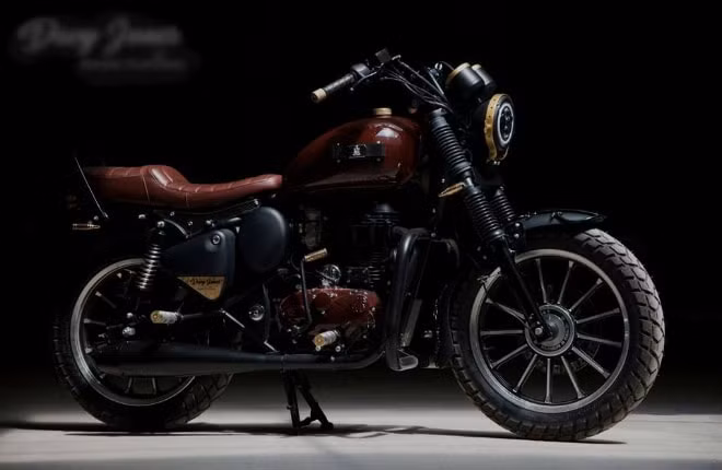 Chim sấm Royal Enfield Thunderbird độ phong cách hải quân. Ảnh: TL
